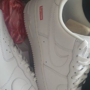 Air Force 1 Low (Supreme) (Goat Verified) (Size 9 Men's US)